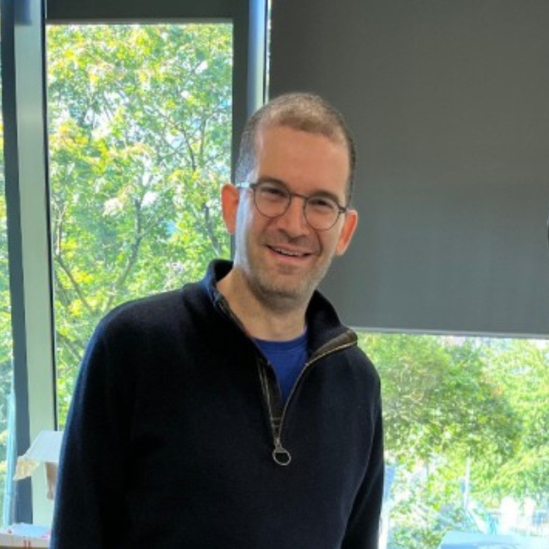 Dr. Laurent Bernard